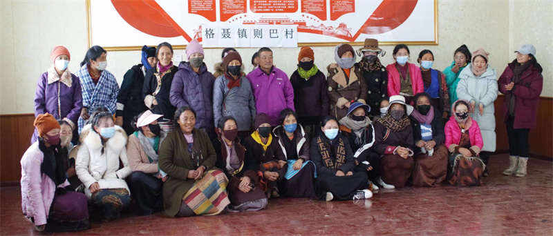 理塘县则巴村：重拾传统技艺 织就幸福生活