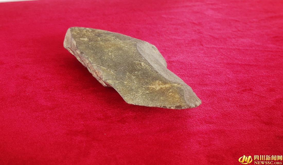 探访稻城皮洛遗址 与会“说话”的石头来一场穿越时空的对话