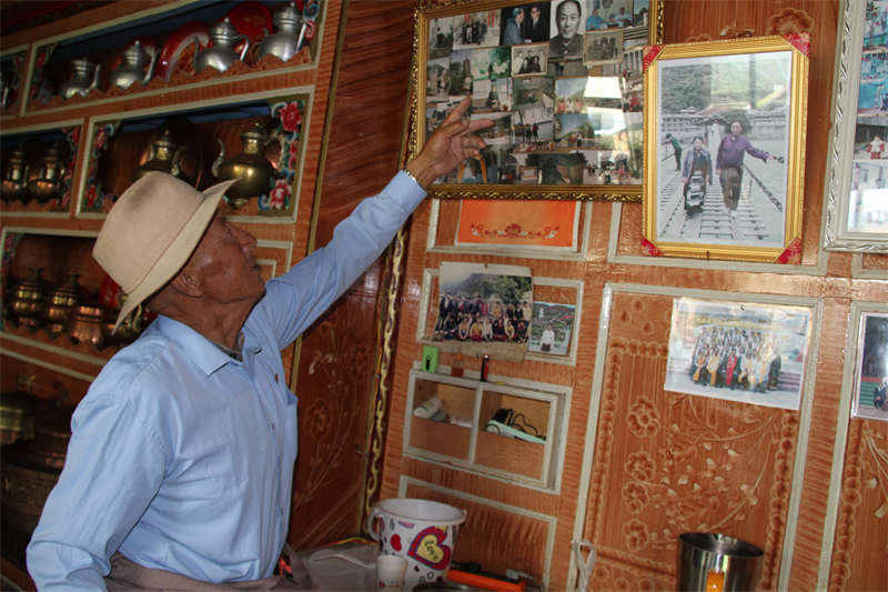 洛灯大爷:“民族团结”就是传家宝