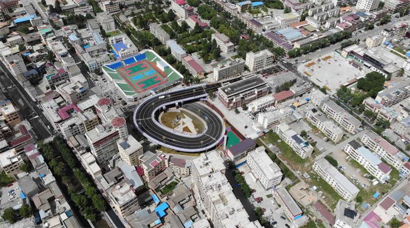 四川涉藏地区第一座城市立交桥在甘孜县建成通车