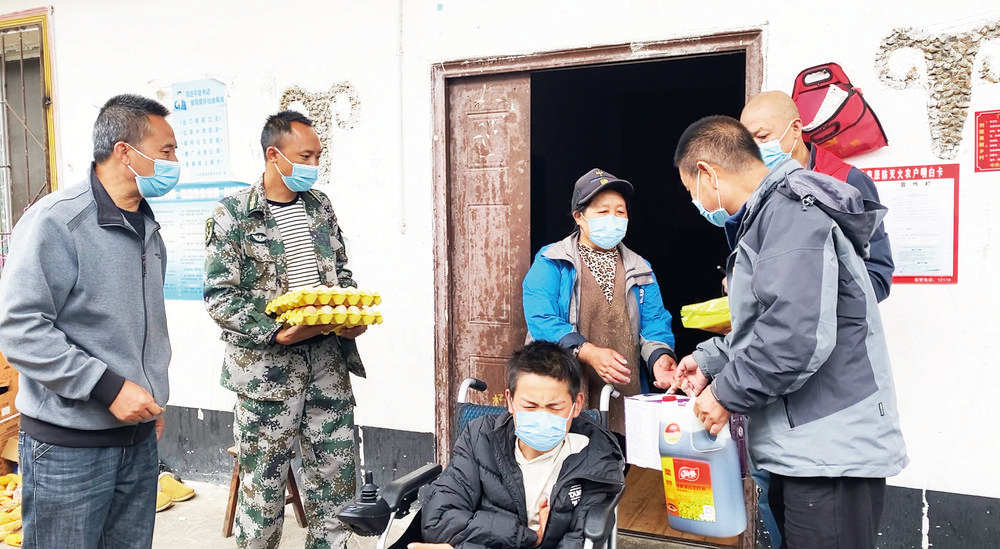 “都是一家人不客气”，“‘大家’好了小家才会好”——民族团结一家亲 泸定地震灾区实现群众工作全覆盖