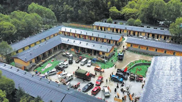 拎包入住 温暖过冬——马尔康市草登乡斯拉尔底村42户村民搬进集中过渡安置点