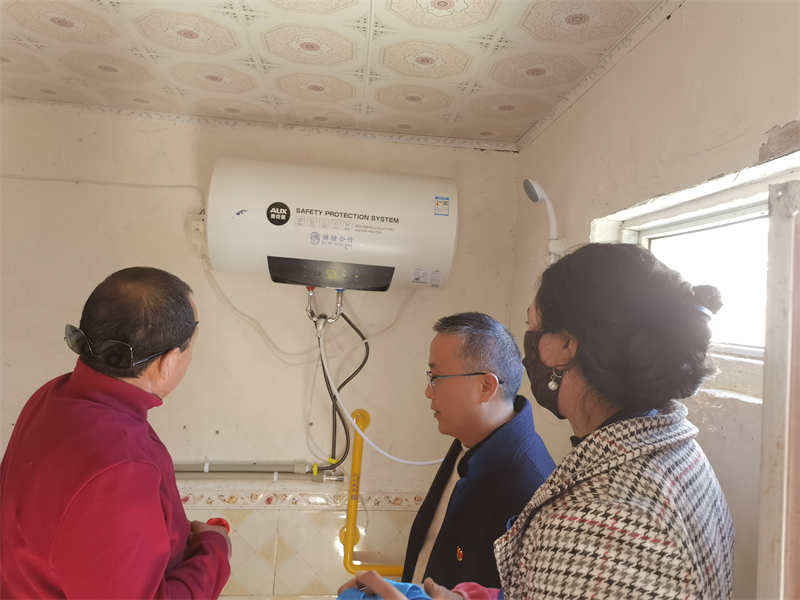 理塘县700户残疾人家庭无障碍改造全面完成