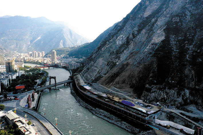 汶川县采用“糯米灰浆”修复自然生态环境