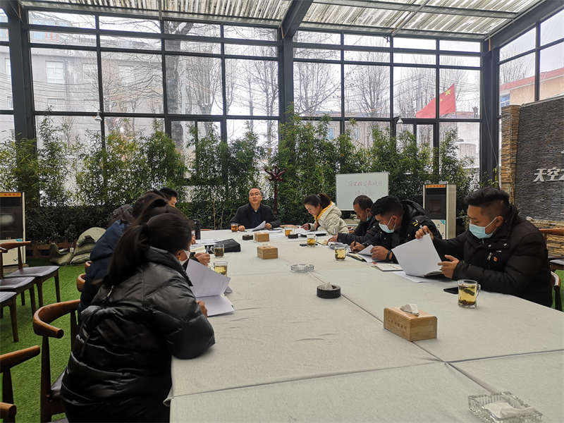 理塘县：“顶梁柱”健康公益保险项目初见成效