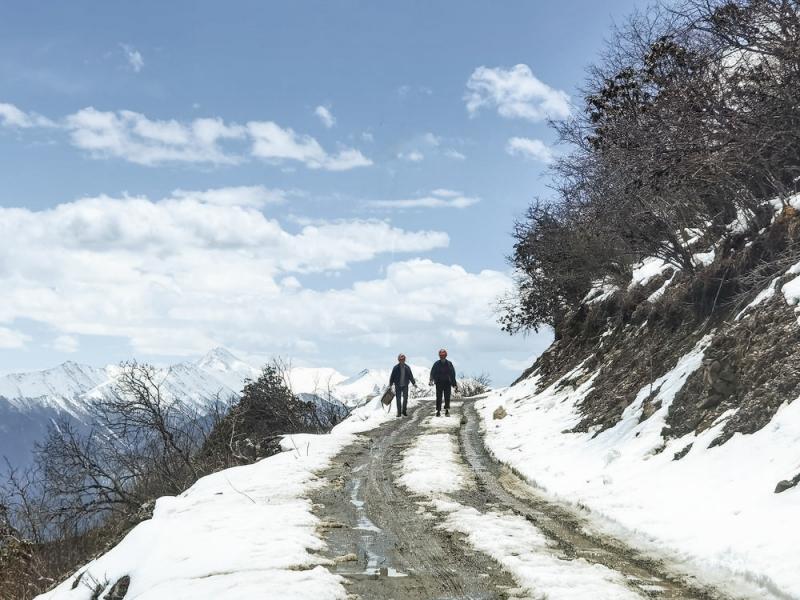 丹巴县：守护海拔4000米牧场的温暖