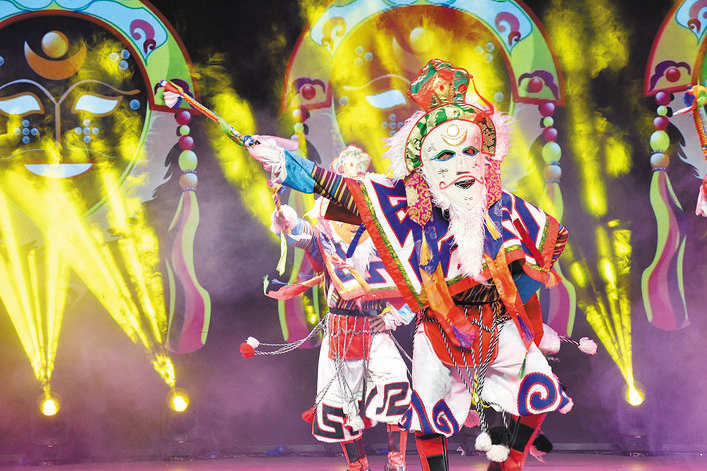 阿坝州各地藏族群众欢度藏历新年