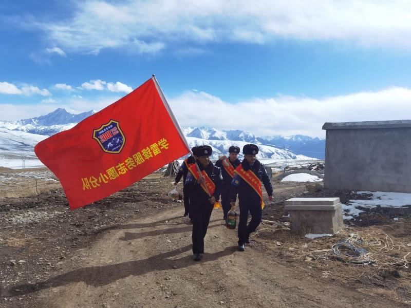 甘孜县下雄乡派出所：天天都是“雷锋日”  步步传承志愿魂