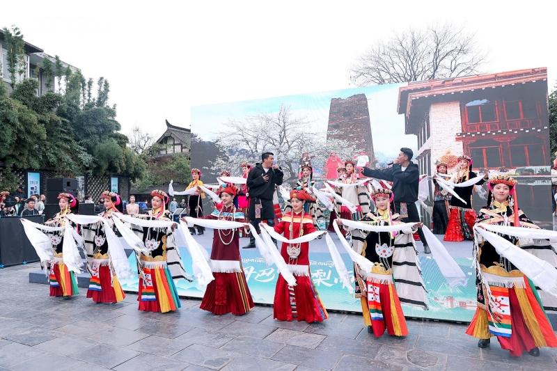 美人谷丹巴2023赏花活动推介会在成都举行