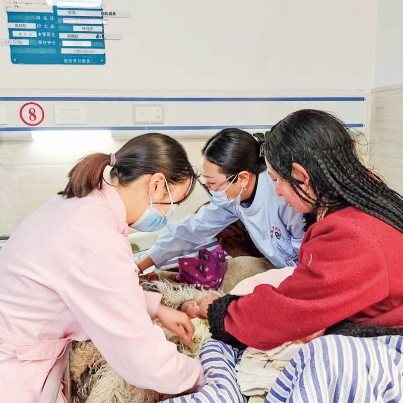 白玉县：超早产患儿生命垂危 白玉县医院医护人员全力救治