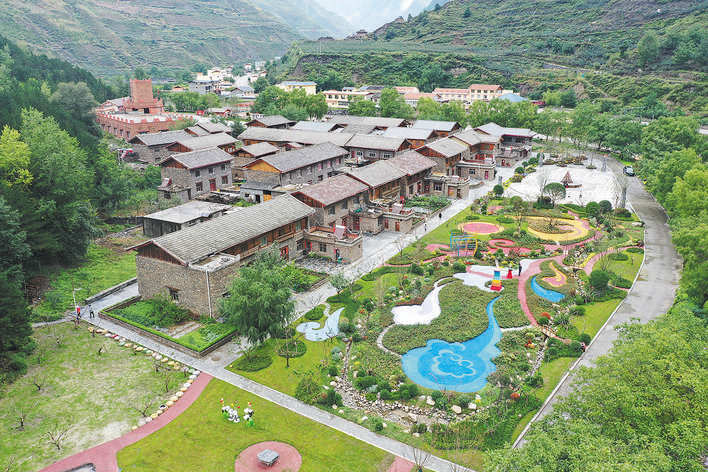 农区变景区 农房变客房 产品变商品——松潘县镇坪乡麦吉村以“三变”绘就全域旅游新图景