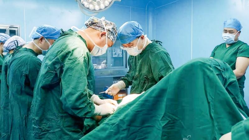 甘孜州藏医院成功开展首例静脉曲张手术