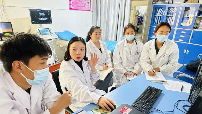 道孚县：做好医技“传帮带”根植民族团结花