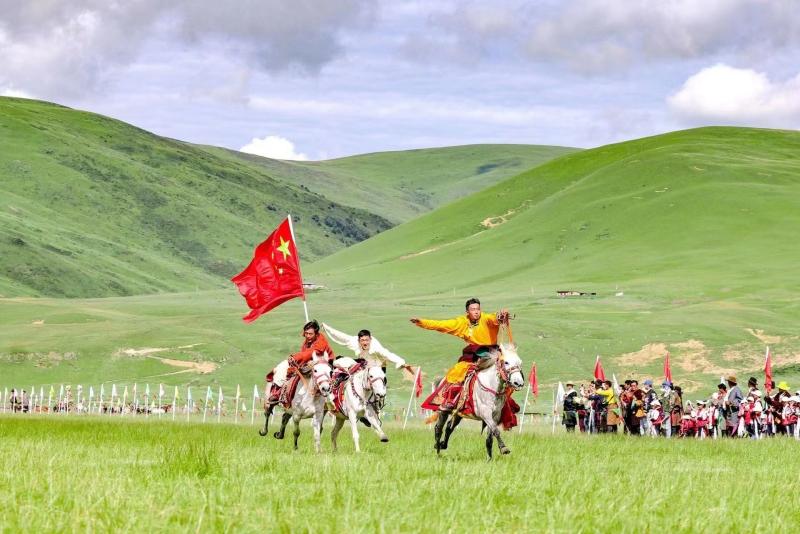 牦牛选美、良驹竞赛，甘孜白玉这场乡村民俗文体系列活动有点“牛”