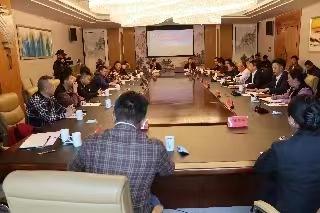 色达县举行融入G317丝路文化走廊文旅产业发展座谈会