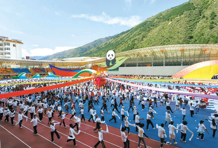 阿坝州：加紧排练 喜迎州庆