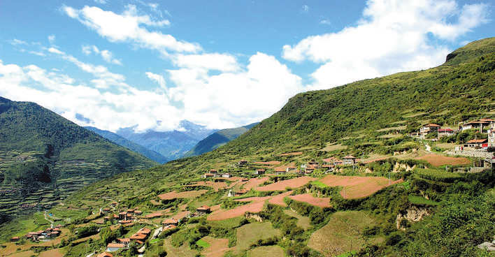 黑水县芦花镇的美丽嬗变