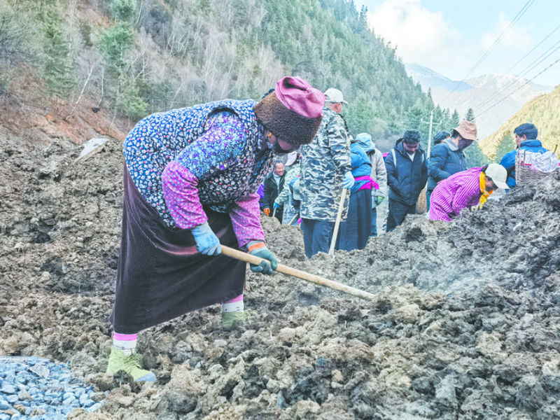 壤塘县:春耕备耕忙 稳产助增收