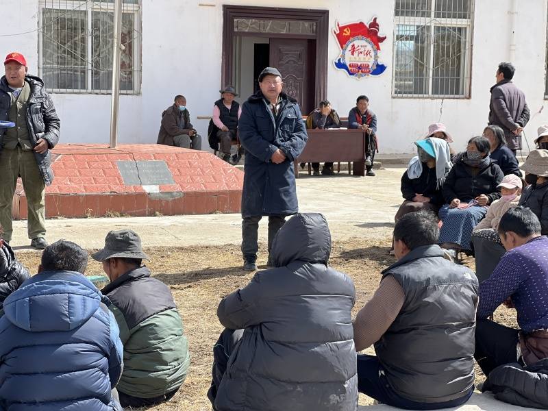 阿坝县：党建引领聚合力 常态走访解民忧