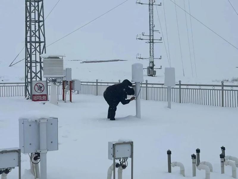 理塘县：全力做好暴雪天气过程气象服务工作