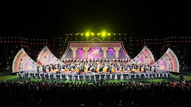 盛德白玉书新卷 金沙林海展新颜