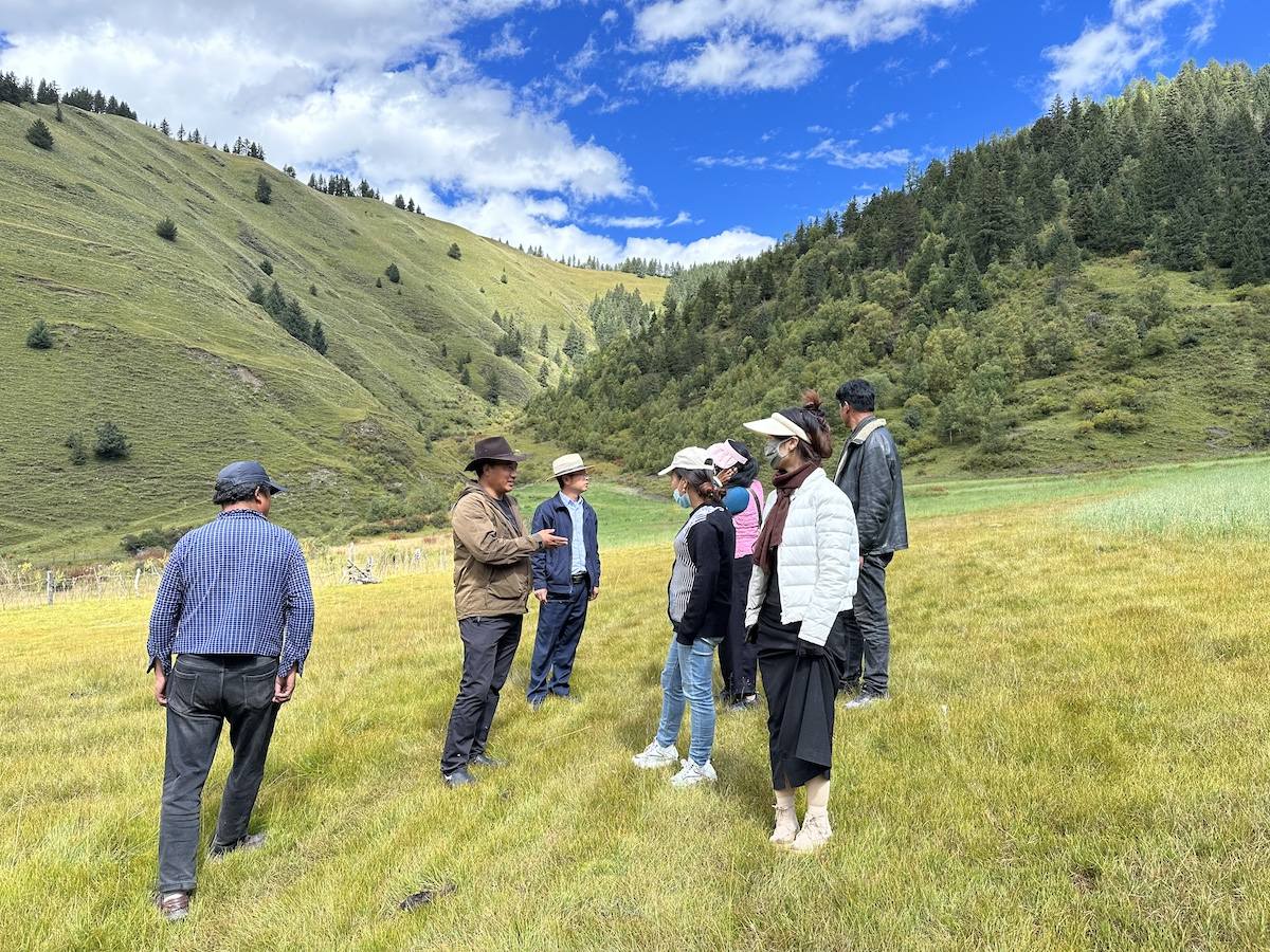 从“城市”到“牧区”的乡村振兴参与者——记道孚县色卡乡扎瓦村驻村第一书记何凯