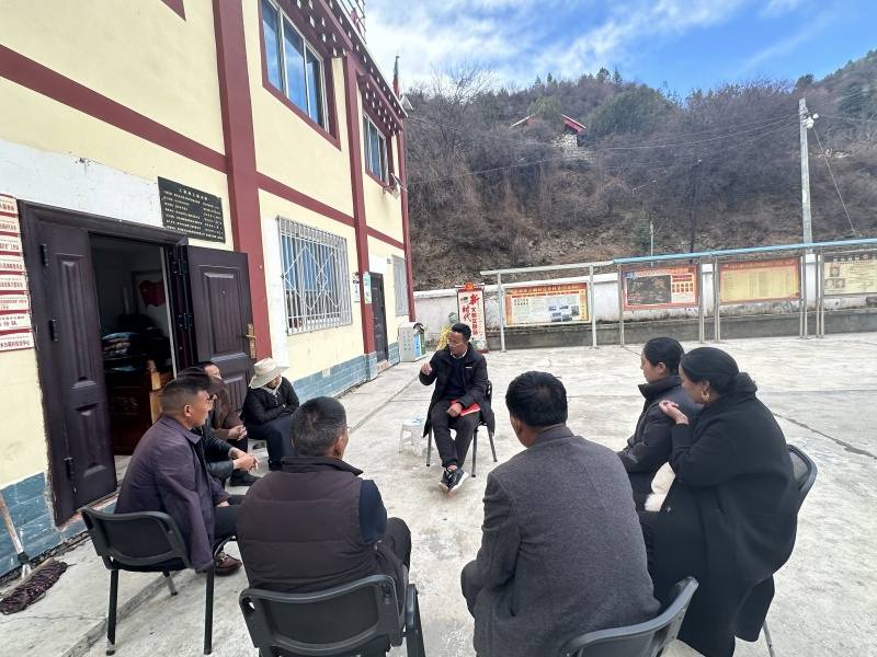 善思善做抓党建  用心用情办实事  ——记道孚县木茹乡党委副书记马玉康