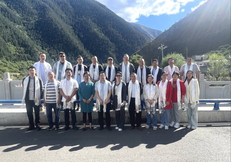 教师节｜最诚挚的祝福送给梁茹大地上的宜宾援新教师