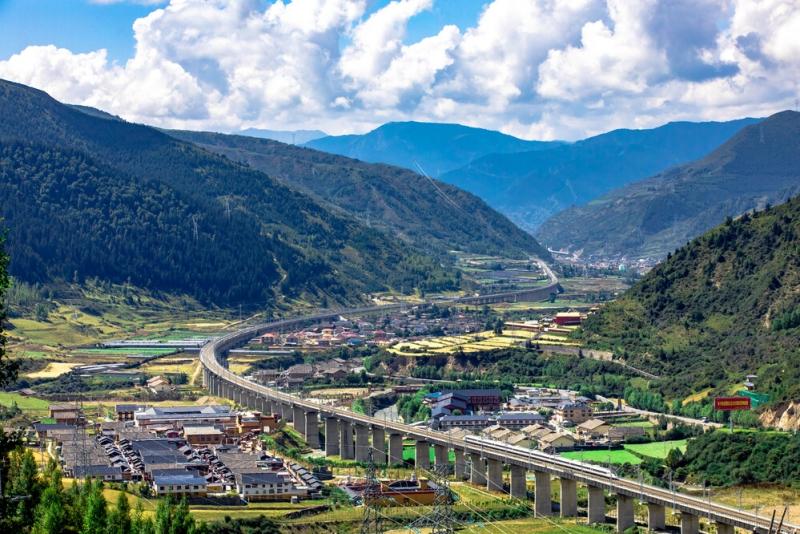 阿坝州：引客超262万人次 “吸金”超22亿元