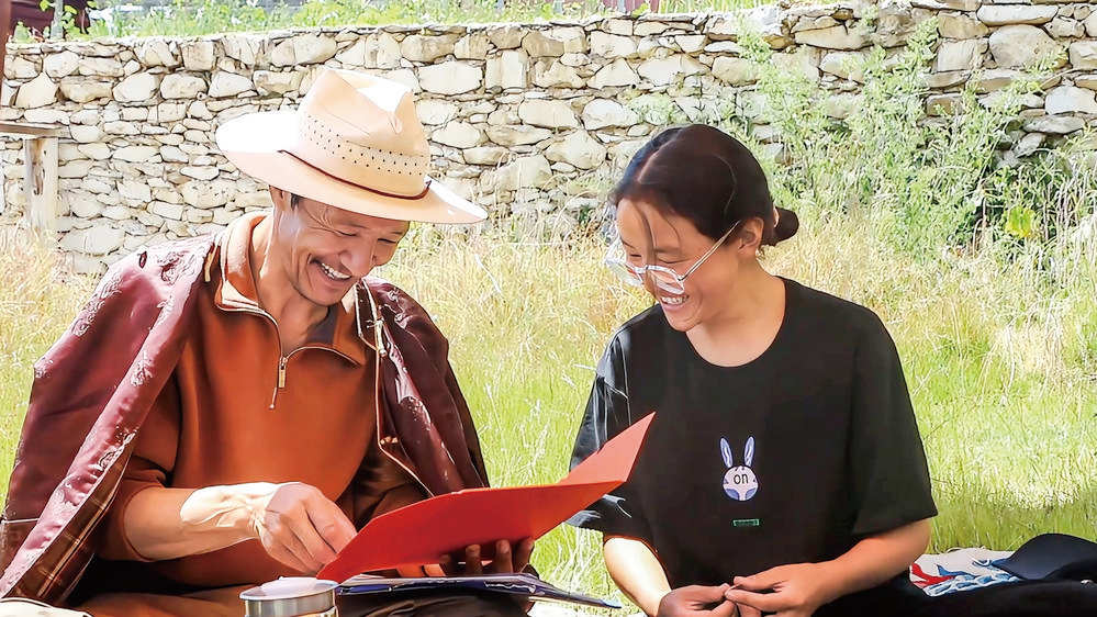 村里的第一个中央民大学生扎西拉姆 寒窗逐梦谱赞歌