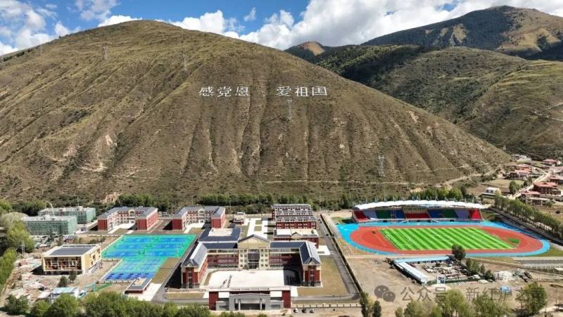 炉霍县“三完小”投用满月 学生体验全面升级