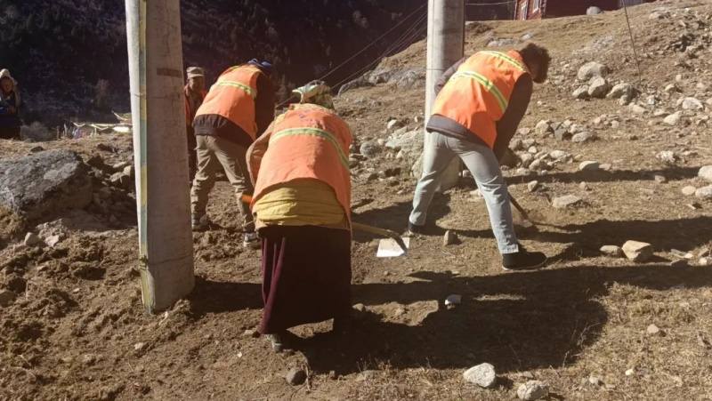 ​道孚县：筑牢绿色防线 共守青山安全