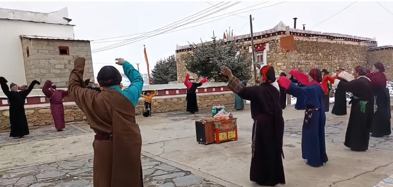 道孚：民族团结里的幸福故事